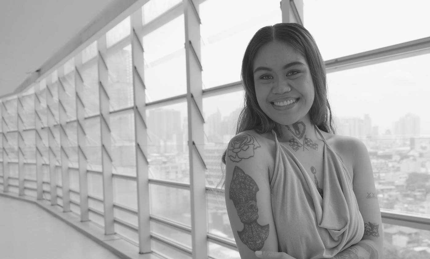 Modern tattooed Filipina